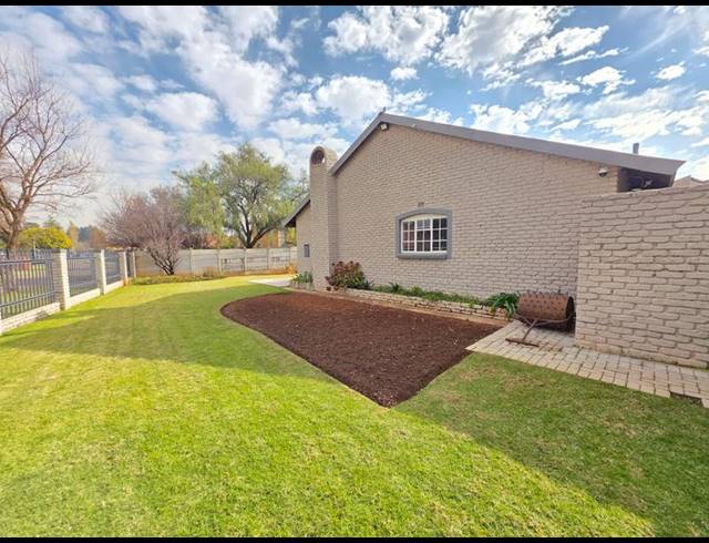 3 BEDROOM HOUSE FOR SALE IN GOLF PARK